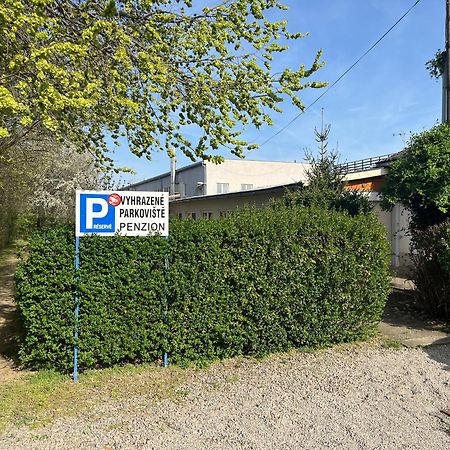 Penzion U Remizky Зноймо Экстерьер фото